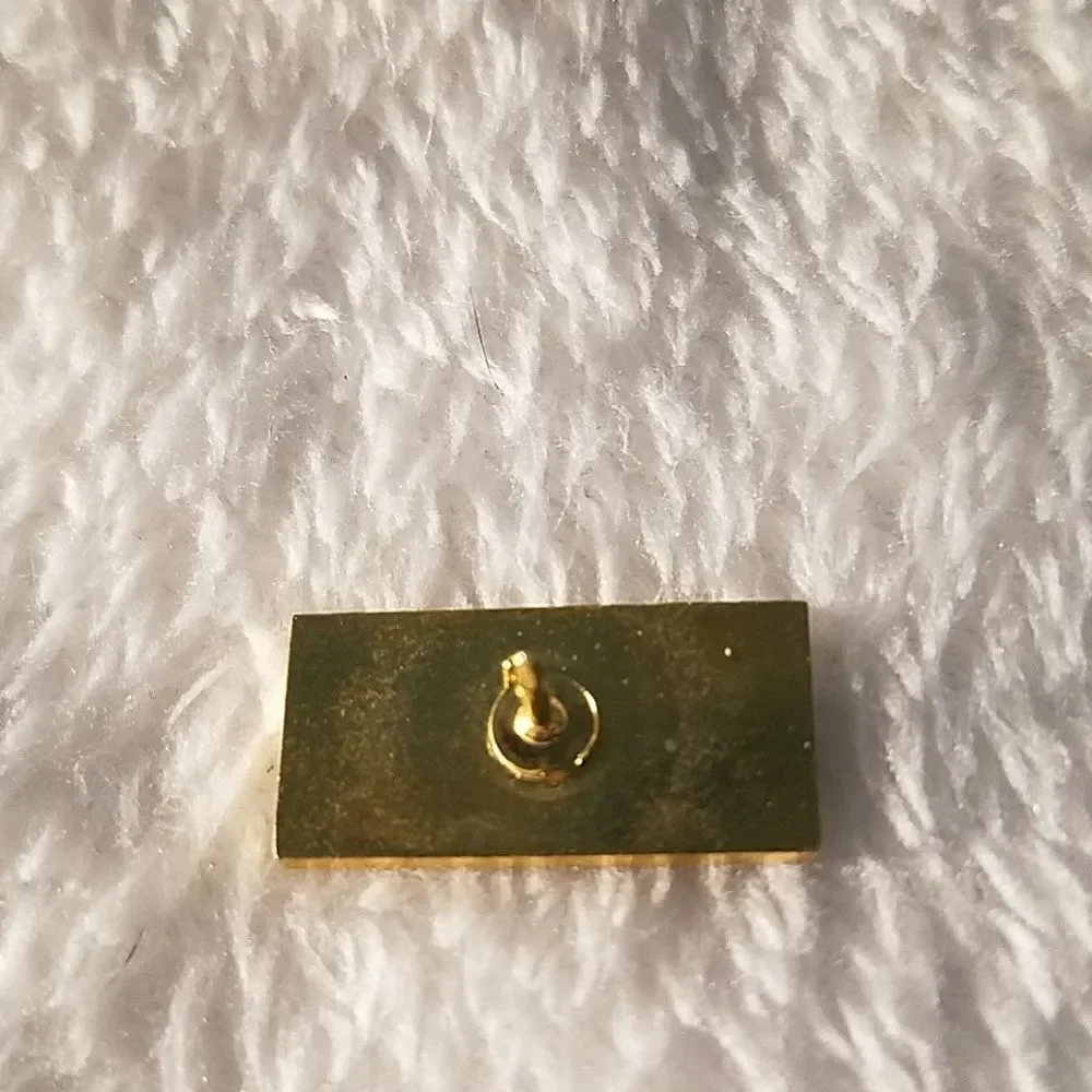 Fred Meyer Challenge 2000 Charity Golf Pin